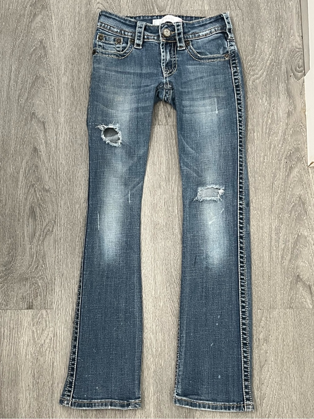 Women’s Tin Haul Denim Distressed Comfortable Boot Cut Jeans Size 24/S
